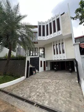 Dijual Rumah Luxury Pondok Indah Luas 800meter ada kolam renang Jaksel