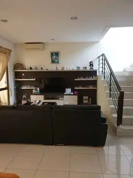 NEGO SAMPAI DEAL - DIJUAL RUMAH LANGKA GREENCOVE BSD SIAP HUNI