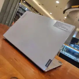 Lenovo Yoga slim 9 - Core i7 Gen 12 - RAM 16/ SSD 1 TB