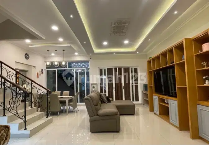 Rumah 2 Lantai Bagus Cluster Trimezia Gading Serpong , Tangerang