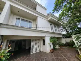 DISEWAKAN RUMAH AREA KEMANG JAKARTA SELATAN