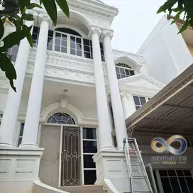 DIJUAL Rumah Mewah PIK 8x25 Full Furnished Siap Huni , Katamaran Indah