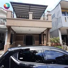Rumah 2 lantai siap huni di legenda wisata cibubur