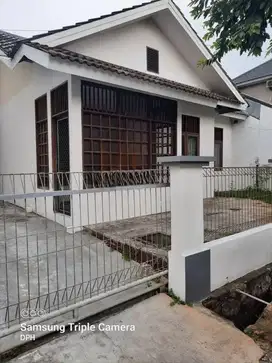 Jual Cepat Rumah Hadap Timur di Kemang Pratama 1, Bekasi