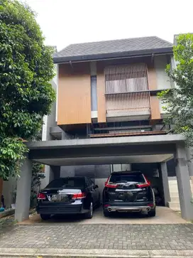 Dijual rumah baru Greenwich bsd Tomy ie