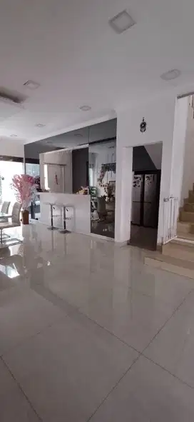 JUAL RUMAH BOULEVARD GREEN LAKE CITY TGR BANTEN