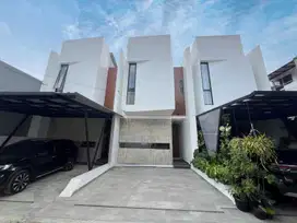 S243A Rumah Baru Modern dekat LRT di Curug Pondok Kelapa Jakarta Timur
