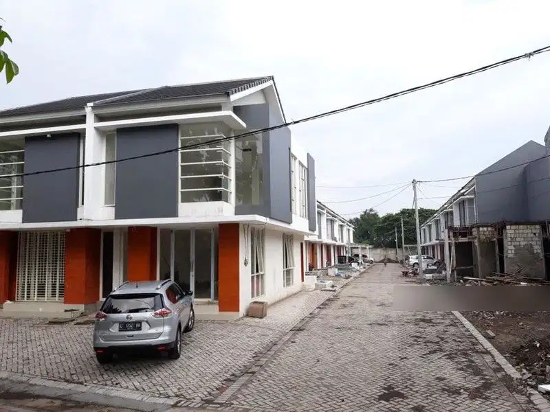 ruko jambangan town house