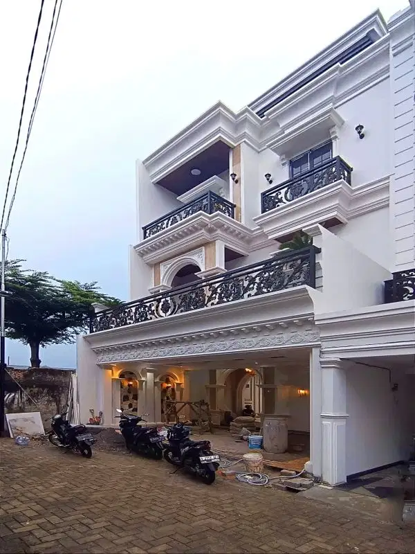 RUMAH BARU DALAM TOWNHOUSE SIAP HUNI DEKAT AKSES CILANDAK