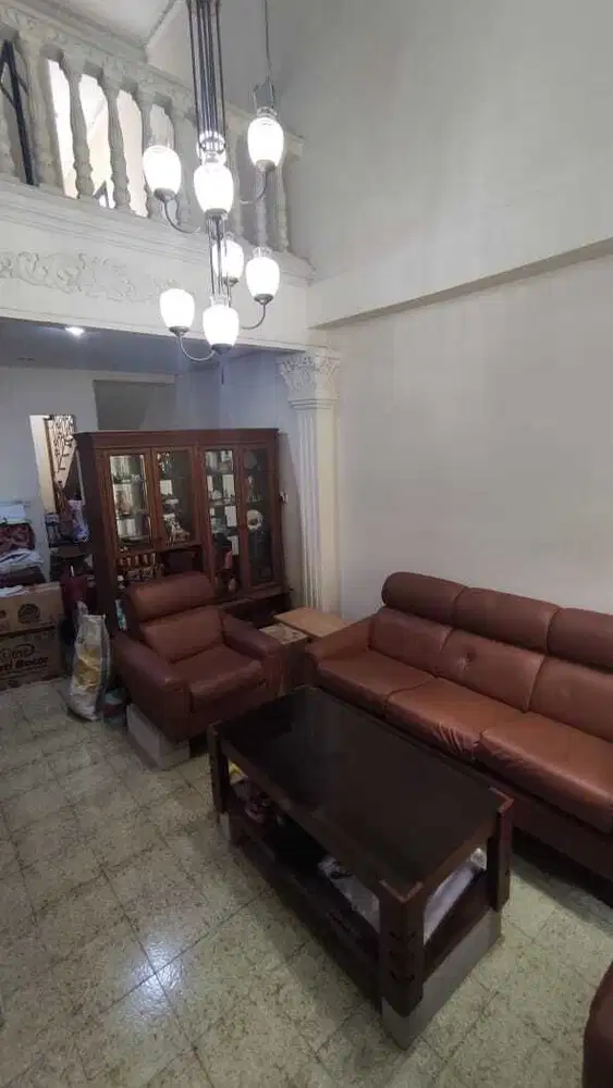 DIJUAL RUMAH CEMPAKA PUTIH INDAH FULL JATI DAN MARMER JAKARTA PUSAT