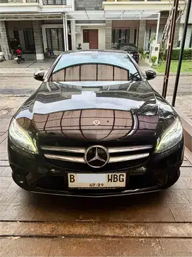 Mercedes-Benz C200 2019 Bensin