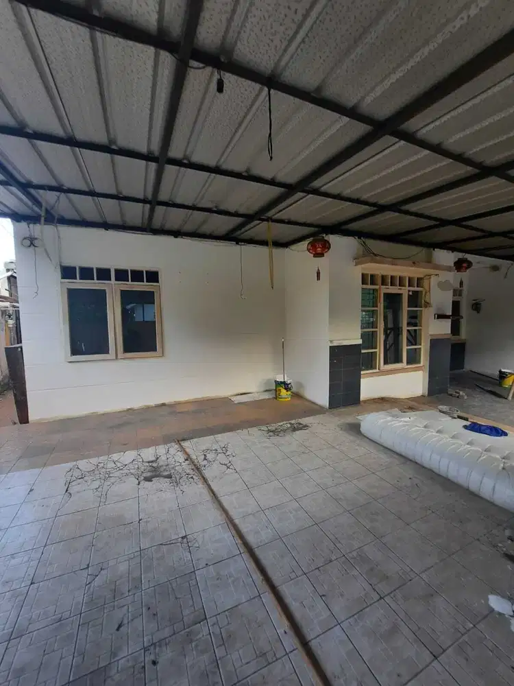 Dijual rumah siap huni lt.176m di Regency Melati Mas, Serpong