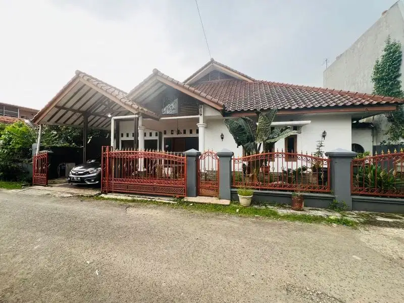 Dijual Rumah Dekat Stasiun Di Cimanggu Hadap Selatan