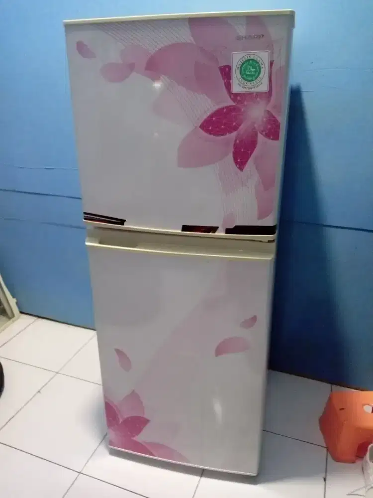 Kulkas 2pintu merek sharp