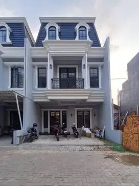RUMAH BARU MINIMALIS MODERN DALAM CLUSTER PINGGIR JALAN RAYA UTAMA