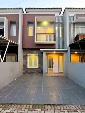 Rumah Siap Huni Pinggir Jalan Raya 5 Menit ke Stasiun KRL Pondok Rajeg