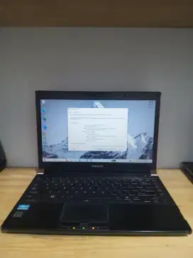 Toshiba R830 slim Core i7 - 2560M DDR 8GB SSD 128GB LED 13.3 3 Jam