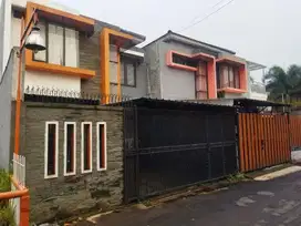 Rumah siap huni di komplek Galery kawaluyaan Jati satu buah batu