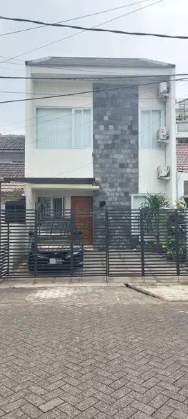Jual Rumah Siap Huni area Bintaro Sektor 4 Tangerang Selatan