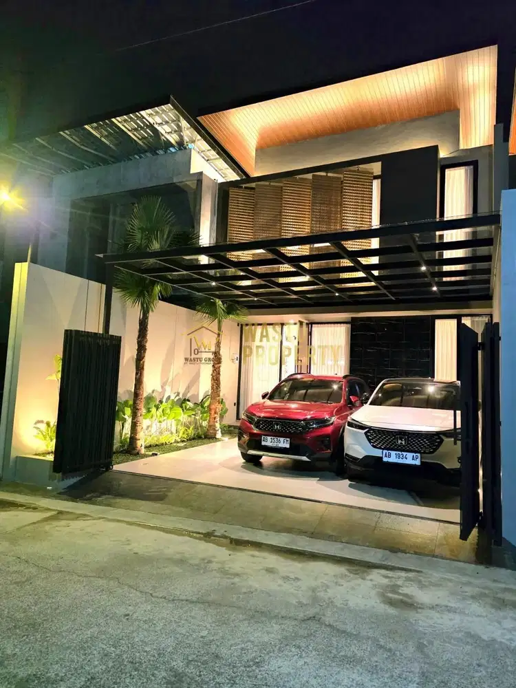 RUMAH MEWAH FULLY FURNISHED DEKAT STADION MAGUWOHARJO