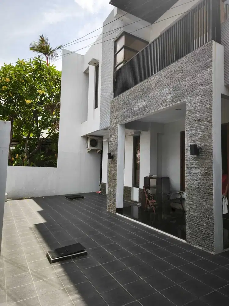 DIJUAL RUMAH CANTIK DI JANUR INDAH KELAPA GADING JAKARTA UTARA