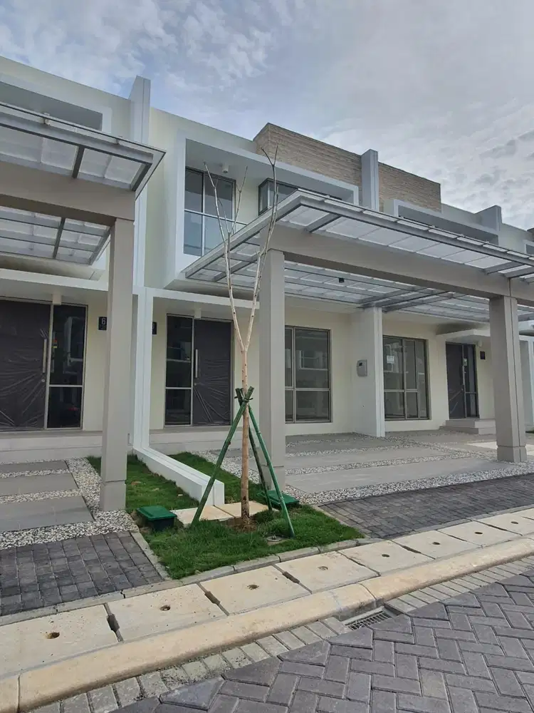 Rumah PIK 2 DIJUAL Ukuran 6x15 Kosongan Siap Huni Harga 3,1M NEGO
