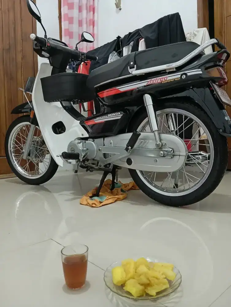 Astrea Grand basic legenda 2003