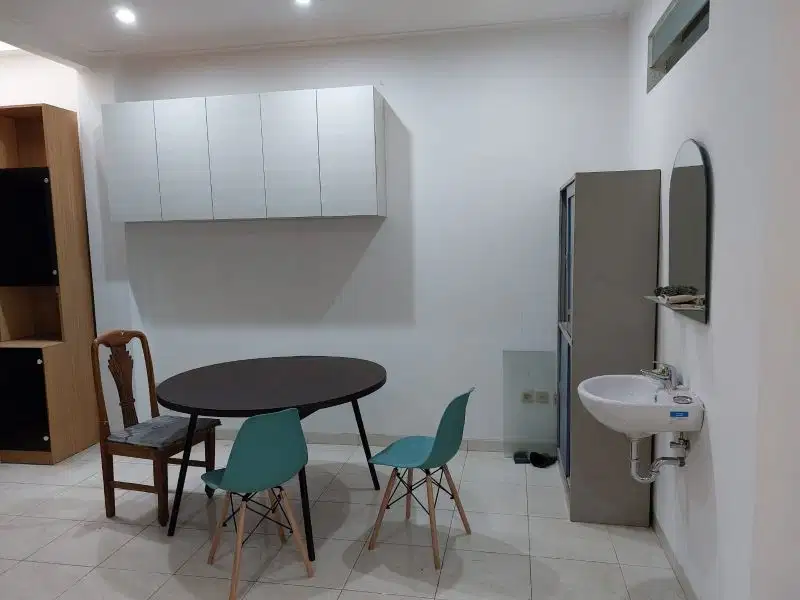 JUAL RUMAH BANJAR WIJAYA SEMI FURNISH TANGERANG