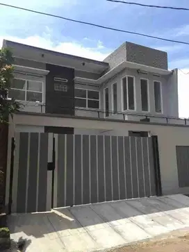 Rumah Bagus Ada Kolam Renang Siap Huni di Setiabudi Regency