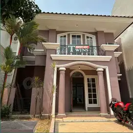 Rumah di jual di legenda wisata cibubur