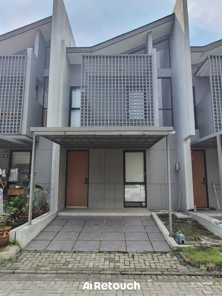 Dijual murah rumah 2 lantai beserta isinya (full furnished)