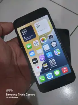 iPhone SE 2020 64GB