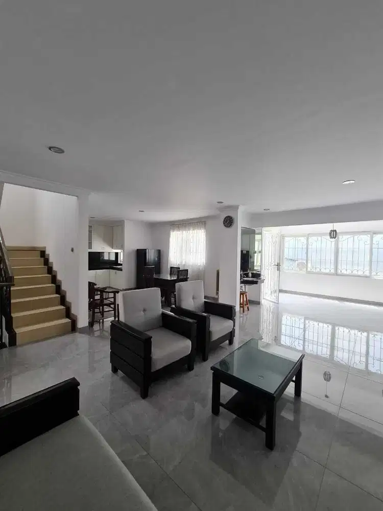 DIJUAL Rumah PIK BGM Ukuran 10x18 Renov Semi-Furnish 9,2M NEGO
