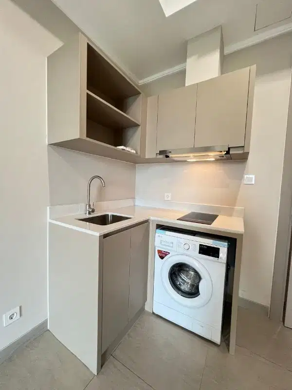 Disewakan Apartemen Menara Jakarta 2Bedroom Unfurnish Bagus