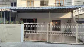 Rumah Siap Huni Kompleks di Kemayoran