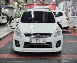 Ertiga GX elegant manual 2014 ,warna putih favorit,mobil paling nyaman