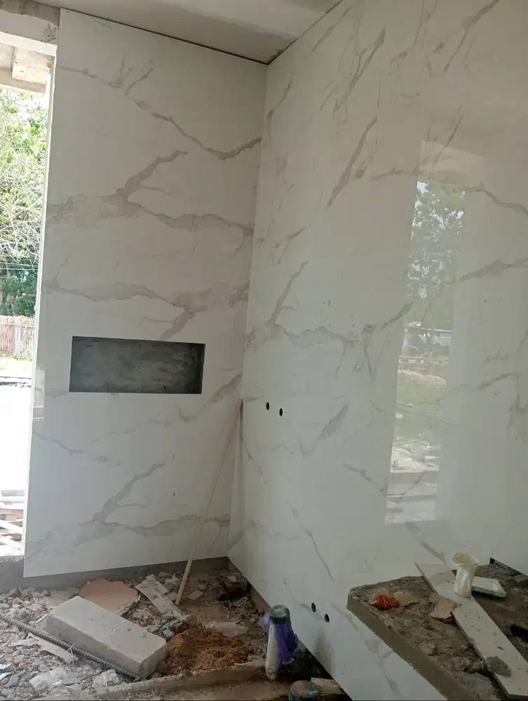 Tukang granit dan kramik