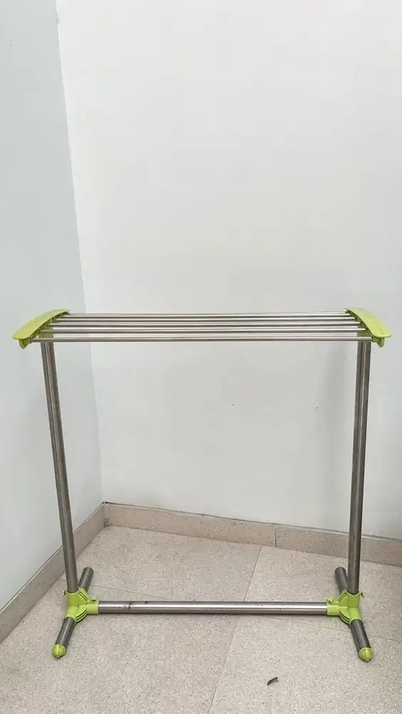 Jemuran Handuk hijau