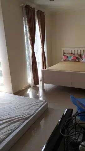 Disewakan Cepat Rumah 2 Lantai Furnished di Tesla Gading Serpong