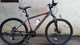 Sepeda mtb polygon monarch 3  no mines