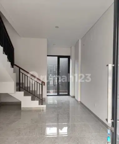 Ruko di Ruko Campton , Tangerang Bagus SHM