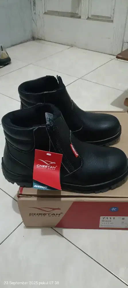 Di jual sepatu safety merk cheetah