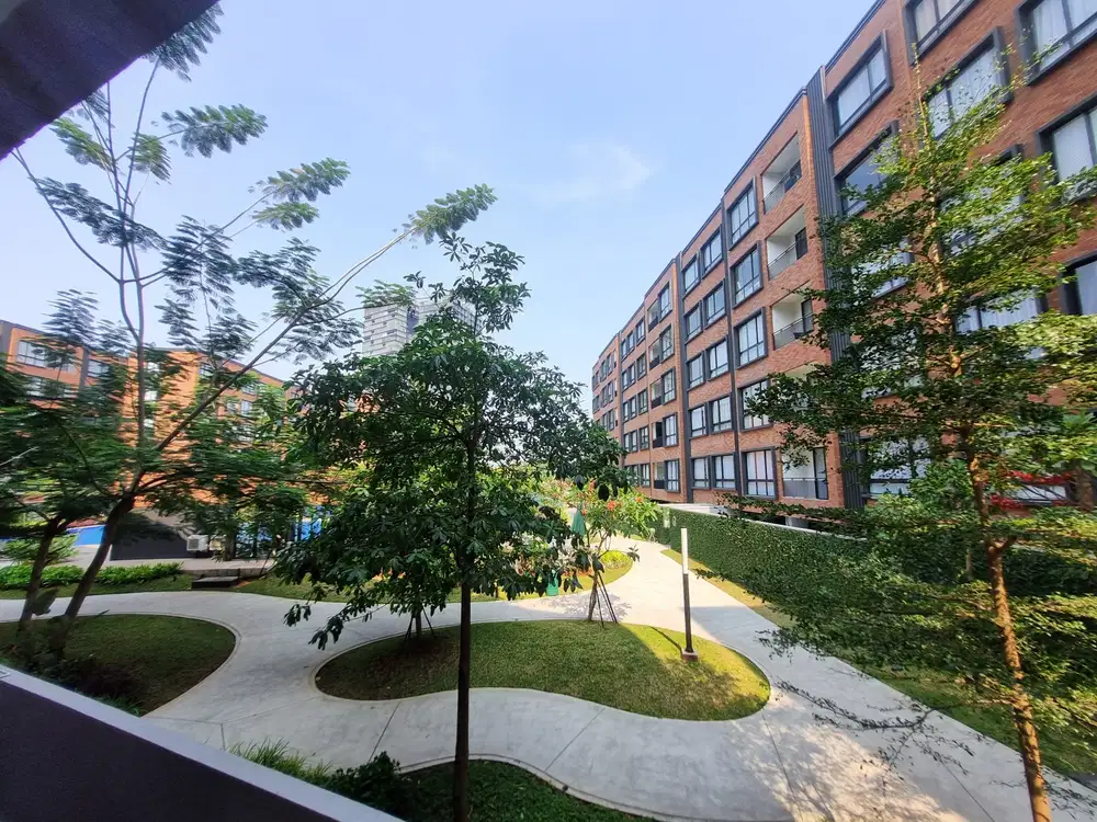 View Olympic Swimming Pool! 3 Bedroom Lloyd Alam Sutera Full Furnished