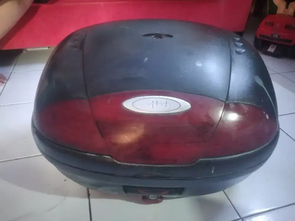 Box Givi second box belakang