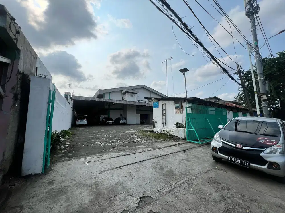 Gudang murah dibawah NJOP di jalan raya bekasi cakung jakarta Timur