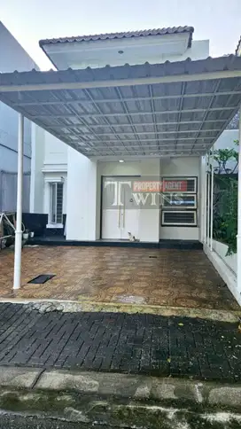 dijual rumah dua lantai siap huni di legenda wisata cibubur