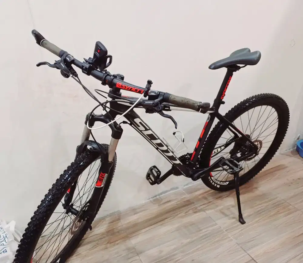 Sepeda Scott SR Suntour