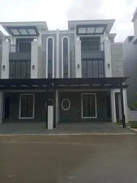 Dijual Rumah Mewah 3lantai Fully Furnished siap huni Bukit Podomoro
