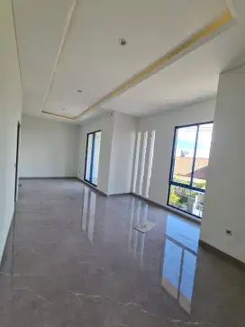 Baru gress rumah surabaya timur di manyar kertoadi