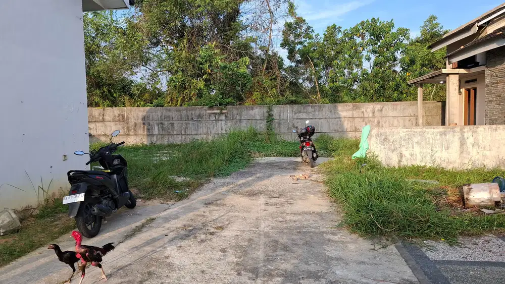 Tanah kecil di jl Rawa indah buat rumah 8x10m Bukit Raya